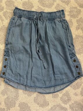 C&C California Denim-Style High-Low Drawstring Skirt in Light Blue